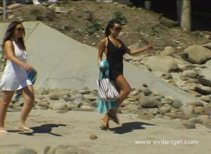 Anal Beach Buns, Scene 03