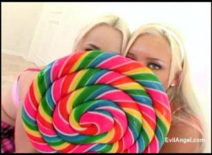 Anal Lesbian Sweethearts, Scene 01